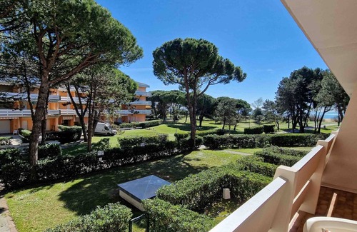 Bibione Lido dei Pini Apartment | Lovely and serene flat near Pluto Beach