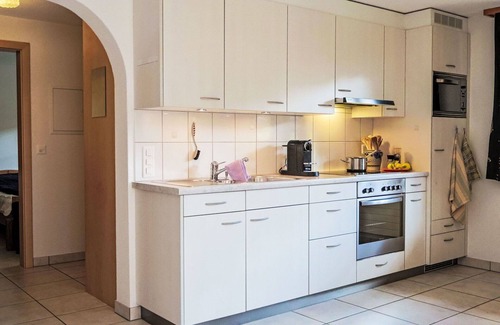 Kandersteg Apartment | Lovely apartment for 4 guests with WIFI, TV, balcony, pets allowed and panoramic view