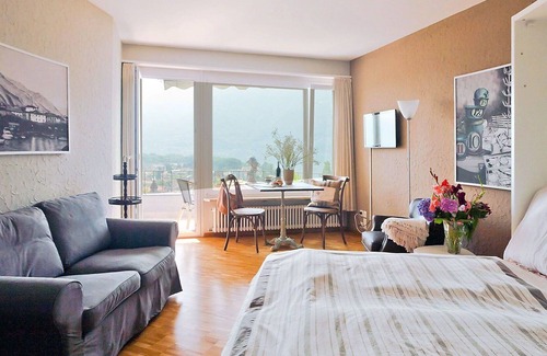 Ascona Apartment | Lovely apartment for 2 guests with WIFI, TV, balcony, pets allowed and parking