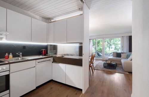 Davos-Dorf Apartment | Lovely apartment for 4 guests with WIFI, TV, balcony and pets allowed