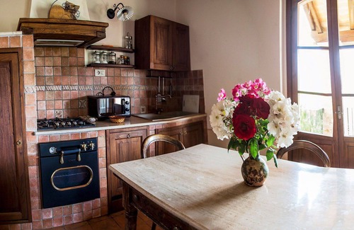 Allerona Apartment | Lovely apartment for 6 guests with pool, WIFI, TV, patio, pets allowed and panoramic view