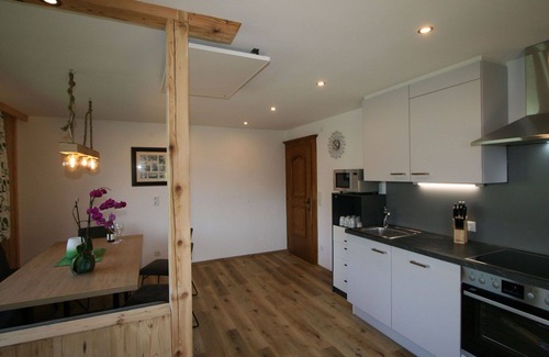 Distelberg Apartment | Lovely apartment for 8 guests with WIFI, TV, balcony and pets allowed