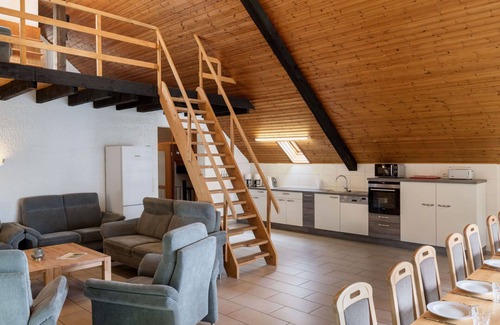 Immerath Apartment | Lovely apartment for 12 people with WIFI, TV, balcony and pets allowed