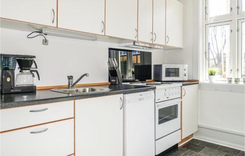Sandvig Apartment | Lovely Apartment In Allinge With Wifi