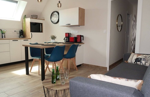 Plouhinec Villa | Lovely apartment in villa for 4 guests with WIFI, TV and terrace