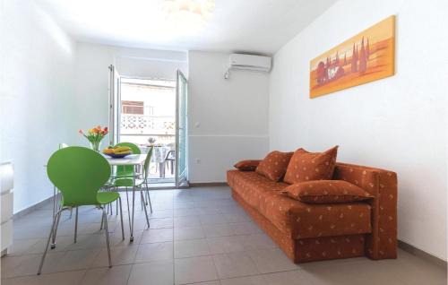 Duboka Apartment | Lovely Apartment In Klek With House Sea View