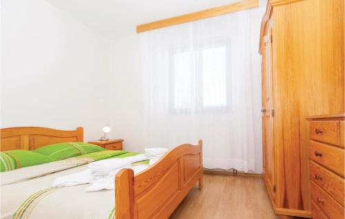 Municipality of Omisalj Apartment | Lovely Apartment In Malinska With Wifi