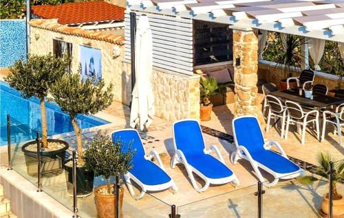 Meterize Apartment | Lovely Apartment In Sibenik With Sauna