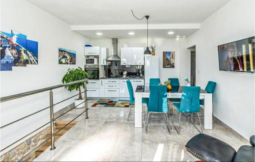 Meterize Apartment | Lovely Apartment In Sibenik With Sauna