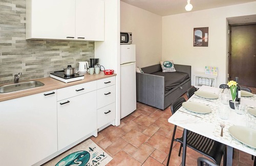 Castello Apartment | Lovely apartment for 5 people with pool, WIFI and TV