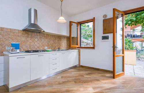 San Baronto Apartment | Lovely apartment for 4 guests with WIFI, pool, balcony, pets allowed and panoramic view