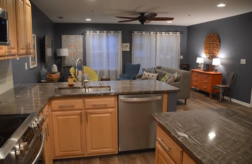 Rehoboth Beach Condo | Lovely Beach Condo on 1st floor - Close To Everything!