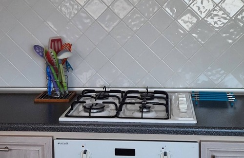 Karavas House | Lovely bungalow with a fruit garden - 5 min from the beach.