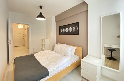 Uludag Apartment | Lovely Flat with Balcony near Metro in Eyupsultan