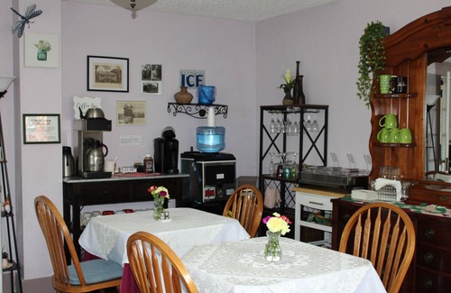 Daytona Beach House | Lovely Historic home in the heart of Daytona Beach. Close to everything!