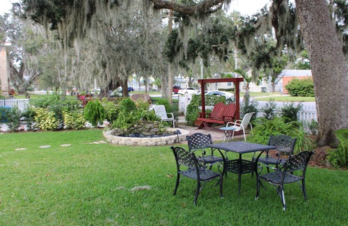 Daytona Beach House | Lovely Historic home in the heart of Daytona Beach. Close to everything!