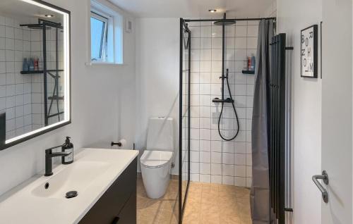 Sandkaas House | Lovely Home In Allinge