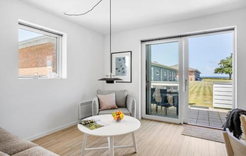 Bogense House | Lovely Home In Bogense With House Sea View