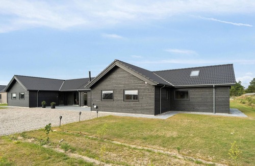 Houstrup House | Lovely home in Nørre Nebel with sauna