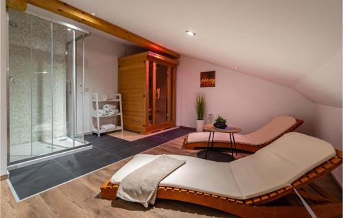 Velim House | Lovely Home In Radasinovci With Kitchen