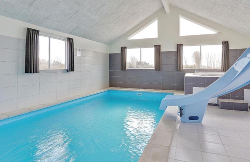 Bøtø By House | Lovely Home In Væggerløse With Sauna
