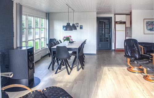Vestervig House | Lovely Home In Vestervig With Kitchen