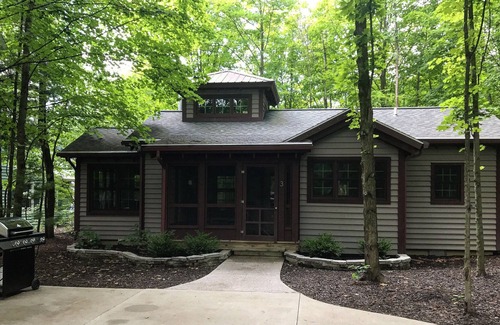 Fennville Cottage | Lovely weekend getaway! Cottage #3 just mins from Saugatuck