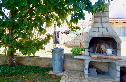 Jadreski House | Lovley Rural Apartment with garden