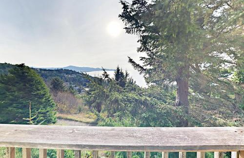 Oceanside House | Lower Sky Beach Cabin