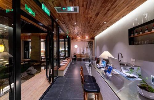 Xincheng Hotel | Lu Ming Beiyuan Xi'an Zhongdu Drum Tower City Wall Store