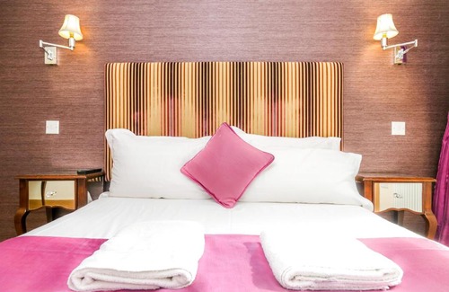 Jesmond Hotel | Luke Stays - Osborne Road