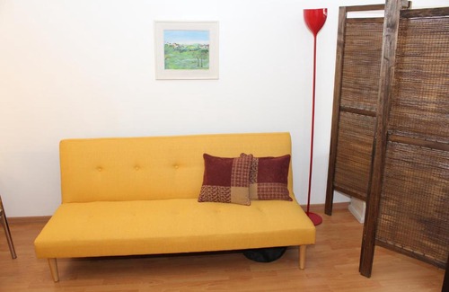El Centro Apartment | Luminous Studio Apartment. Ideal location. By owner.