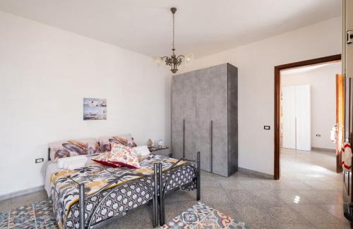 Sant'Isidoro House | Luna di Mare On The Sea