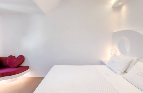 Ftelia Apartment | Luna Suite , Pool, Garden, Jaccuzzi