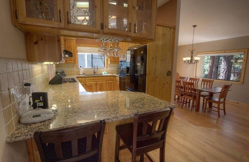 Montgomery Estates House | Lupine Lodge 3 Bedroom Home by RedAwning