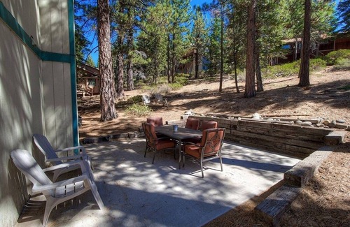 Montgomery Estates House | Lupine Lodge 3 Bedroom Home by RedAwning