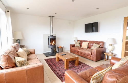 Appin Cottage | Lurach