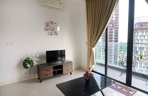 Medini Apartment | Lux Dpristine 3BR Home w Views, 5mins to Legoland