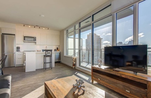Metrotown Condo | Luxe 2BR Apt with Balcony: Minutes from Sky Train