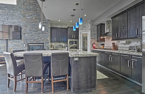 Brian Head Apartment | Luxe Brian Head Escape w/Hot Tub & Mtn Views