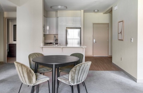 Dublin Apartment | Luxe Dublin 3BR w/Pool & Spa, nr BART & Groceries, by Blueground