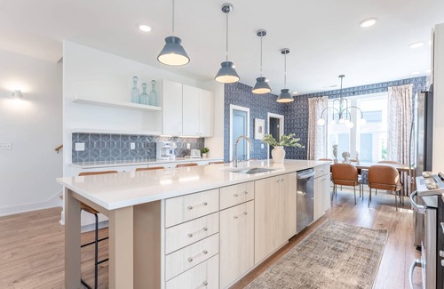 Talbot's Corner House | Luxe Group Stay With Hot Tub Rooftop Lounge