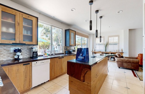 Carmel Valley House | Luxe home in gated community with backyard - near University, dining, shopping