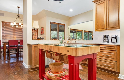 Apache Shores House | Luxe Lake Austin Estate with Pool & 2-Story Boat Dock Overlooking the Water