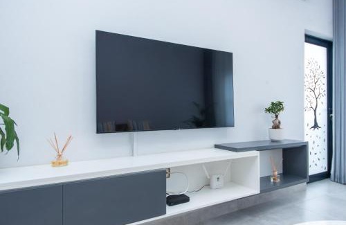 Gaborone Apartment | Luxe Lumiere @ The Habitat Alpha