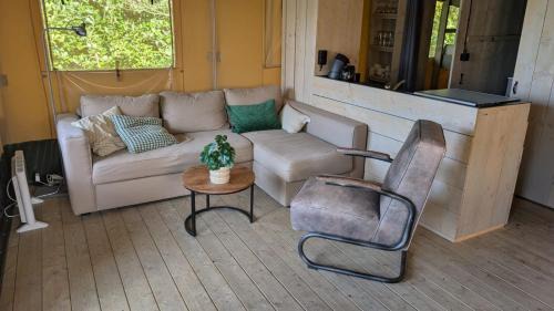 Grou Other | Luxe Safaritent in Grou