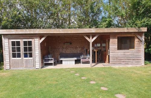 Stavenisse House | Luxuriöses Ferienhaus Mit Sauna Und Kamin Für 6 Personen Mit Großem Garten In Südlage