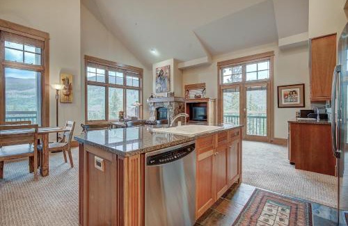 River Run Apartment | Luxurious 3 BR in River Run Village Featuring Ski in, ski out condo