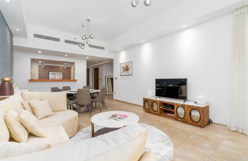 Palm Jumeirah Apartment | Luxurious 3BR Apartment with Sea & Atlantis Views, Palm Jumeirah - Ahlan HH