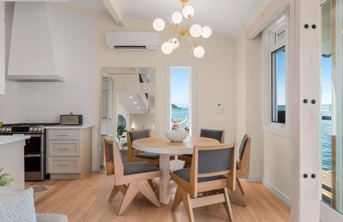 West Seattle Villa | Luxurious 3BR Villa | Chateau La Mer | Ocean Views